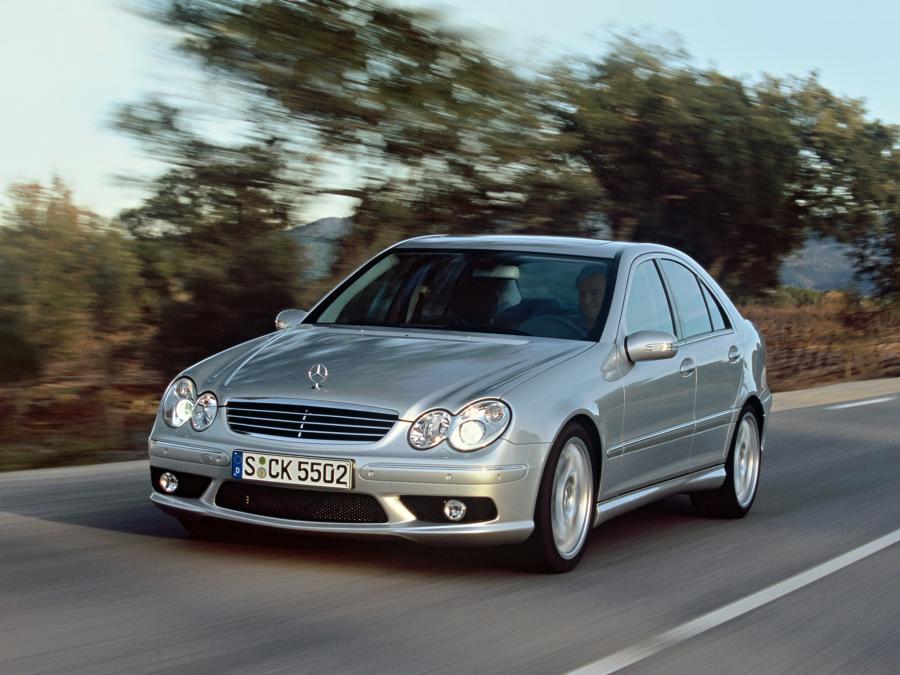  Mercedes-Benz C55 AMG 2005 года  (фото 5 из 37)